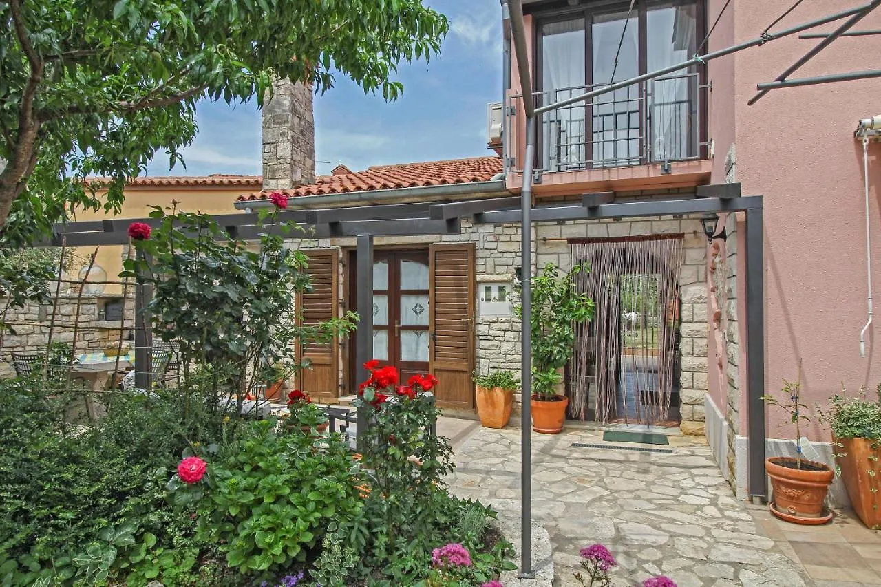 בית הארחה מלון Casa Emilia In Vodnjan * Istrien